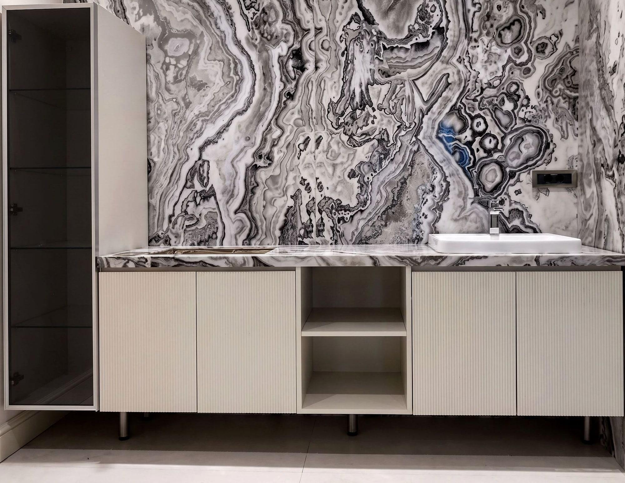 Onyx and Fluting — Bathroom